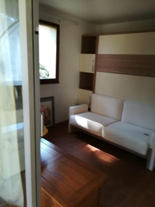 Charmant Studio Valescure Saint Raphael מראה חיצוני תמונה